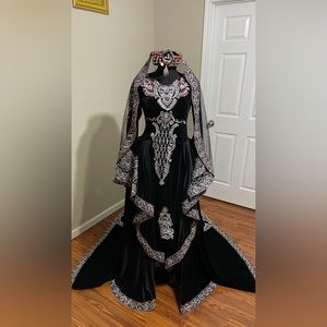 Modern Traditional Yemeni Bridal Dress